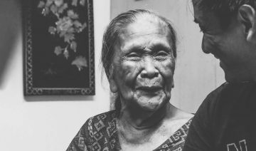 Людям не нужны слова. Им нужна Любовь